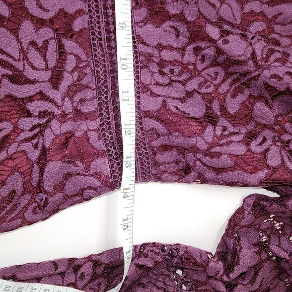 DO+BE Natasha Plum Lace Bell Sleeve Romper Size M - Picture 7 of 12
